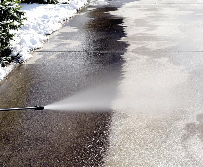 winter driveway and terrace cleaning